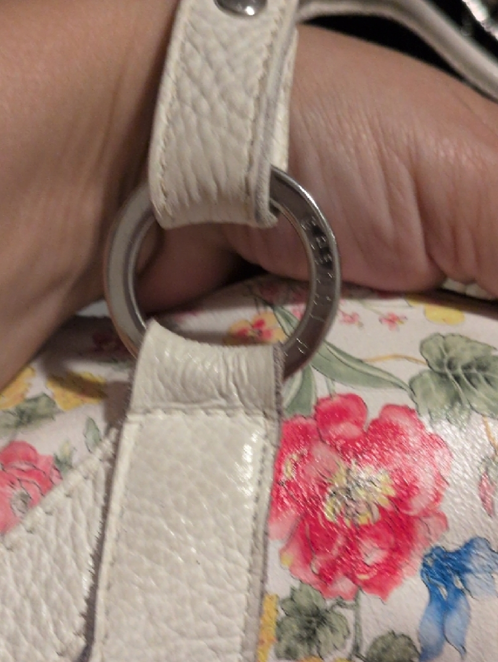Cecconi Peiro Cream Floral & Ladybug  Leather Shoulder Bag - Picture 6 of 9